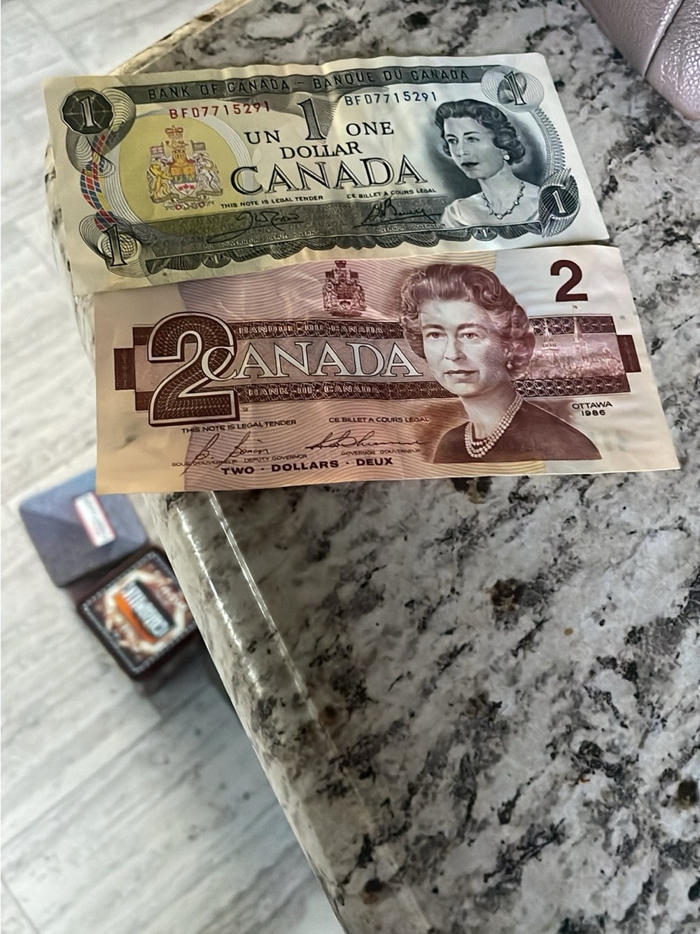 Vintage Canadian Banknotes - 1 and 2 Dollar Bills (Green, Brown)